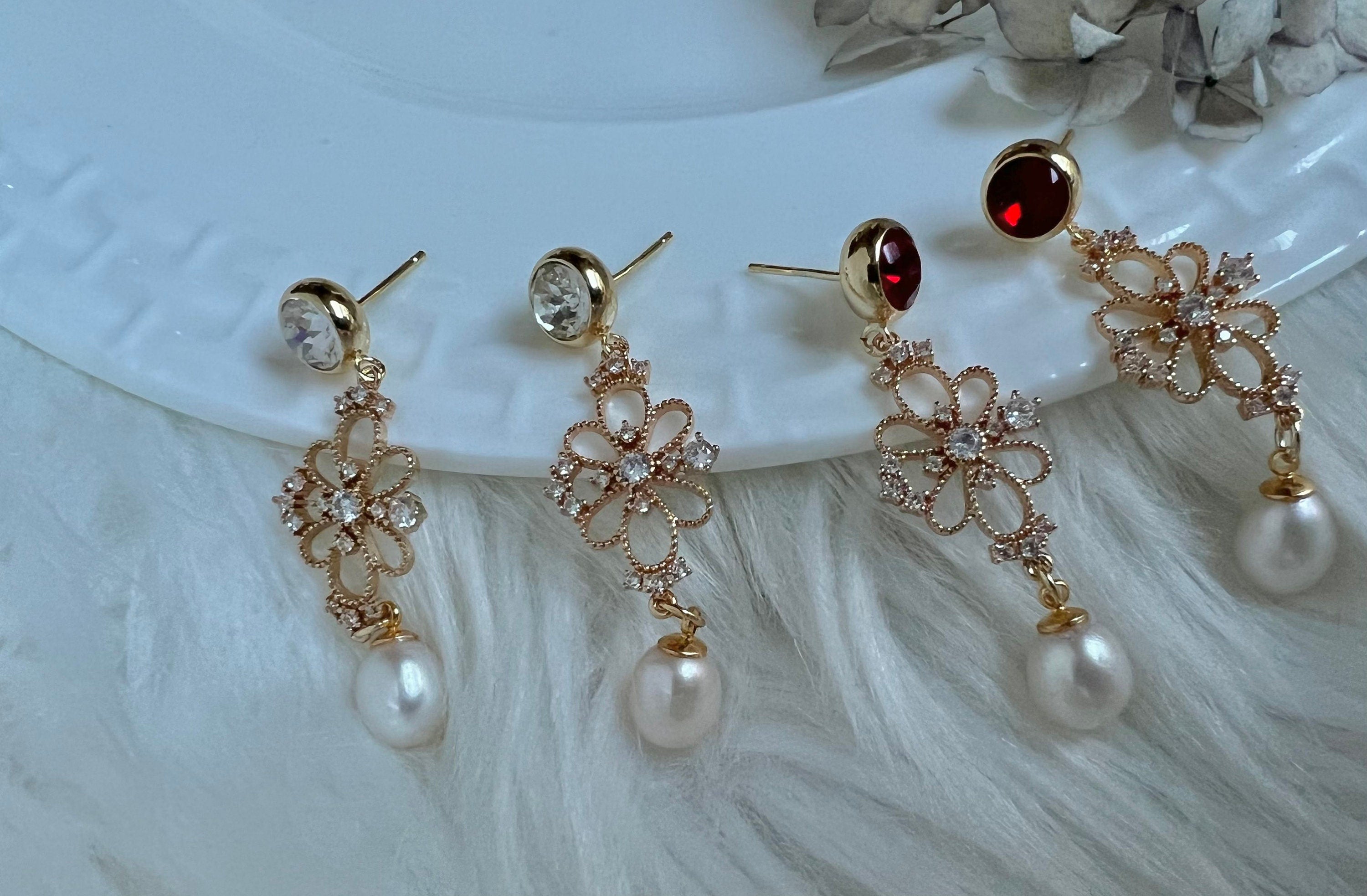 Elegant art deco freshwater pearl dangle earring. Filigree antique earrings. Gemstone earrings. Gift for her.