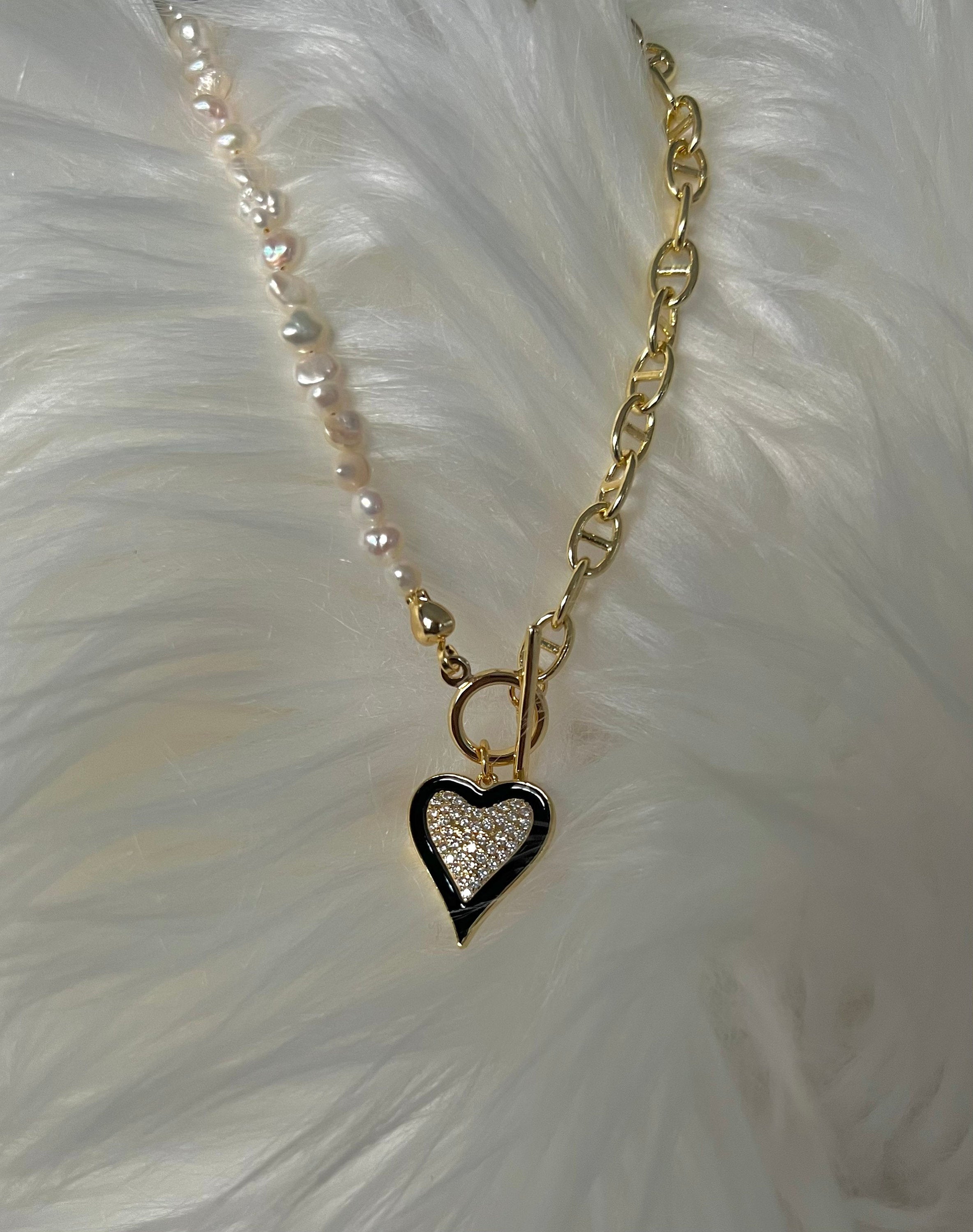 Freshwater baroque pearl half chain heart charm necklace. High luster baroque pearl necklace. Boho necklace. Vintage necklace. Valentines