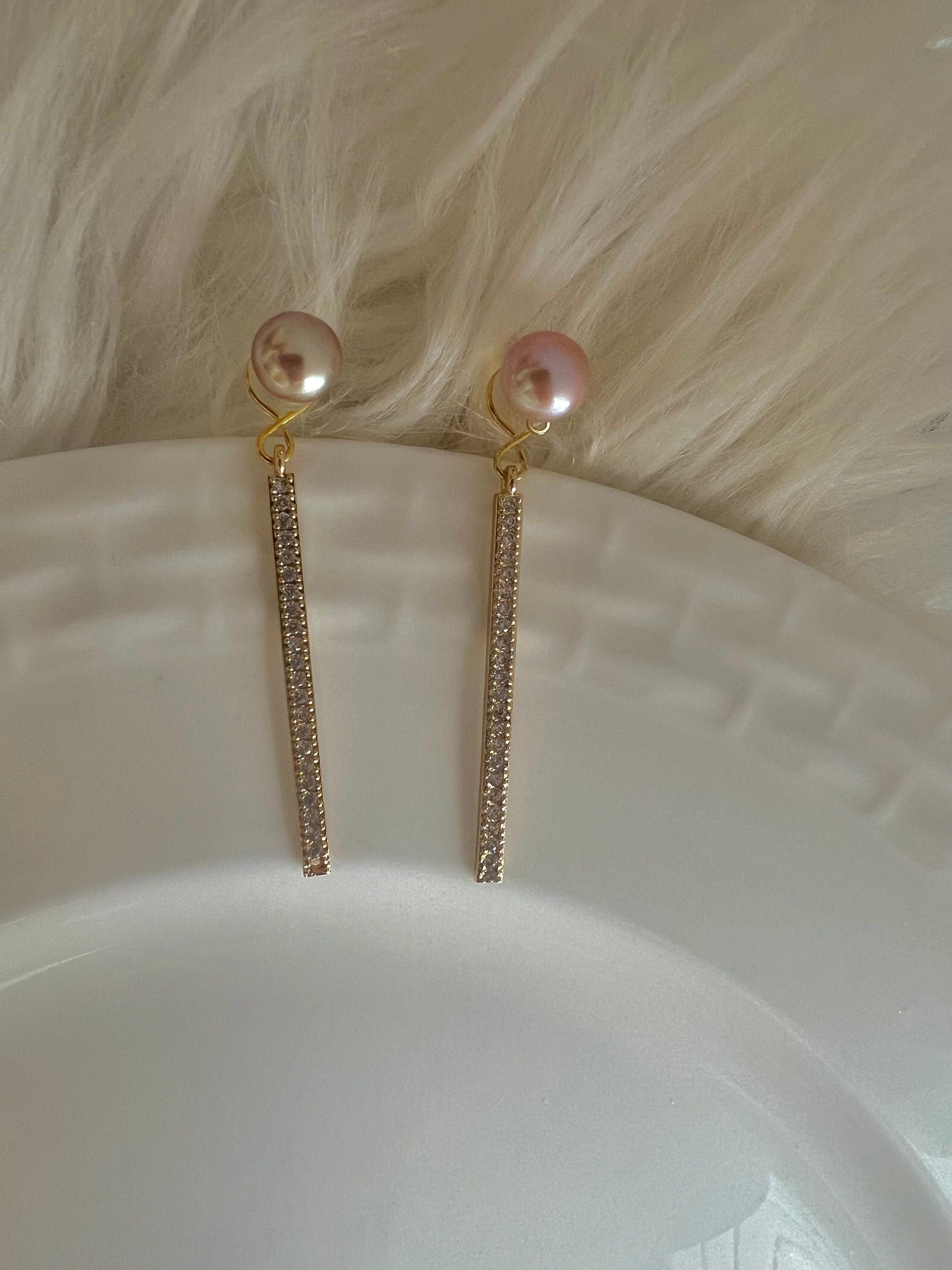 Freshwater pearl clip on two ways wearing stick earring. No pain pearl ear clip. Comfortable non pierced ear clip. Fashion ZC bar earrings.