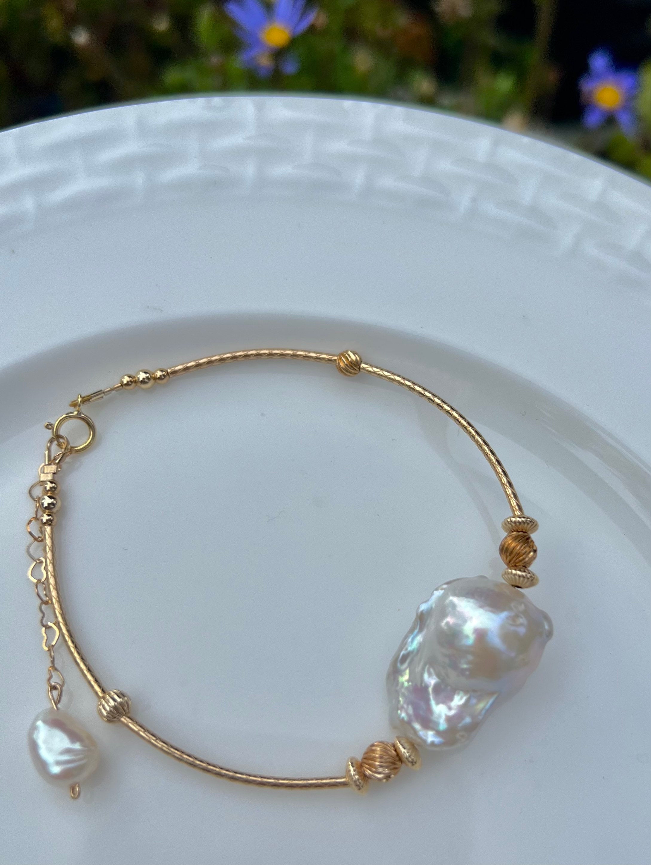 14K gold filled freshwater baroque pearl bangle/bracelet. Minimalist bracelet/bangle. Wedding bangle/bracelet. Gift for her.
