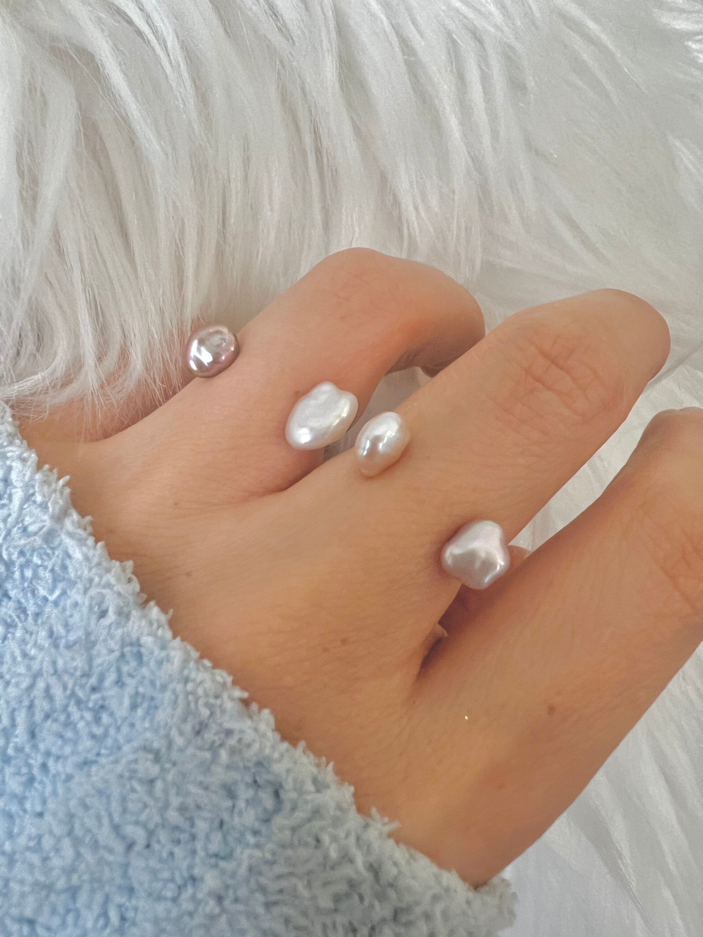 14K gold filled double baroque keshi pearl ring cuff. Minimalist pearl ring cuff. Dainty freshwater Pearl ring cuff. Gift for her
