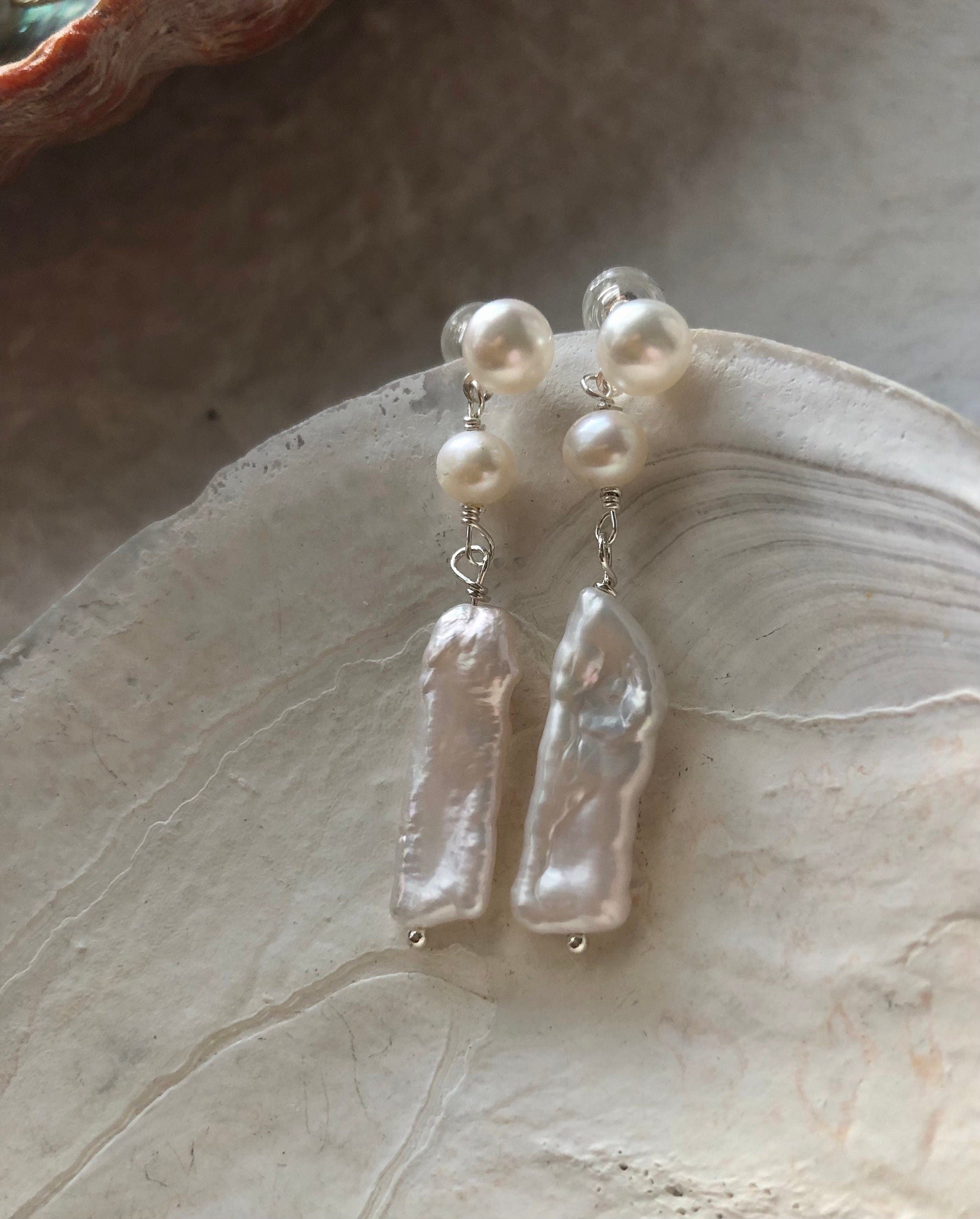 14K gold filled freshwater multiple pearl dangle earring. Dainty earring. Biwa pearl earring. Elegant earring. Gift for her
