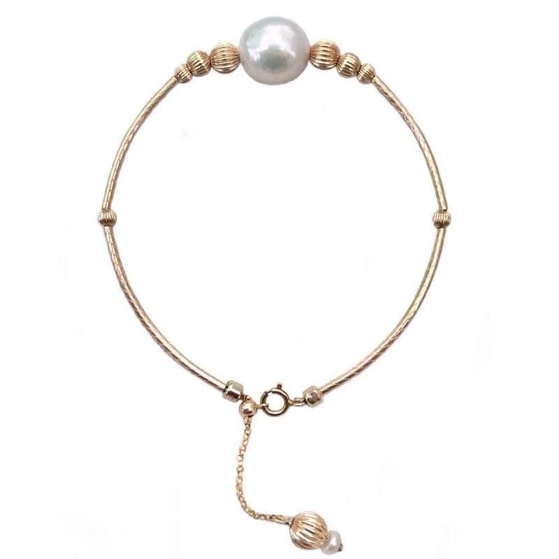 14K gold filled freshwater baroque pearl bangle/bracelet. Minimalist bracelet/bangle. Wedding bangle/bracelet. Gift for her.
