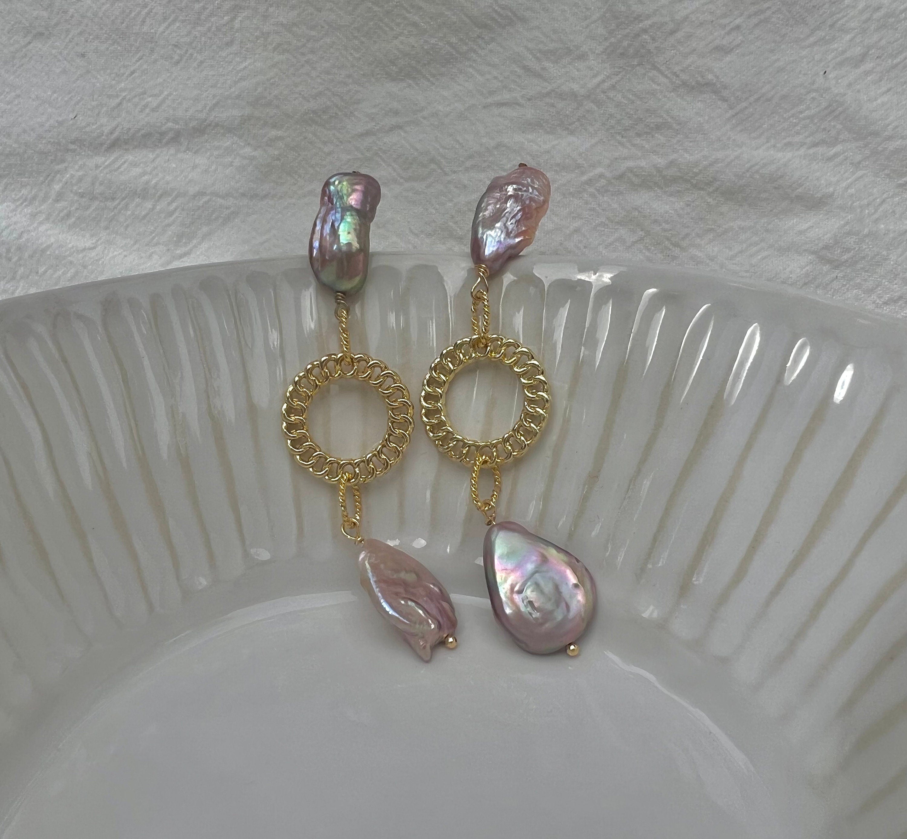 Baroque keshi pearl teardrops earrings. Boho earrings. Freshwater pearl earrings. Bridal earrings. Vintage earrings.