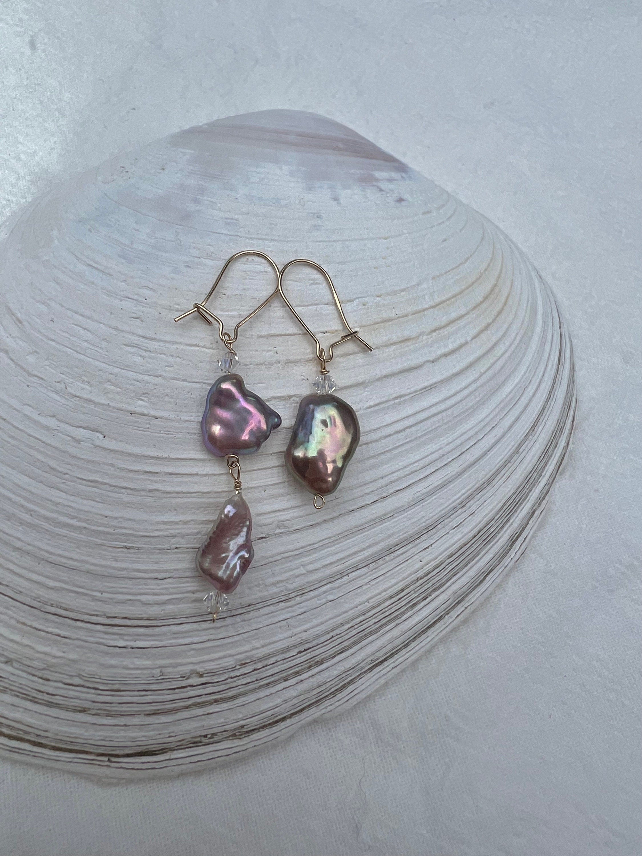 14k gold filled France style kidney ear hook freshwater keshi pearl dissymmetry earring. Vintage dangle earring. Boho wedding earring
