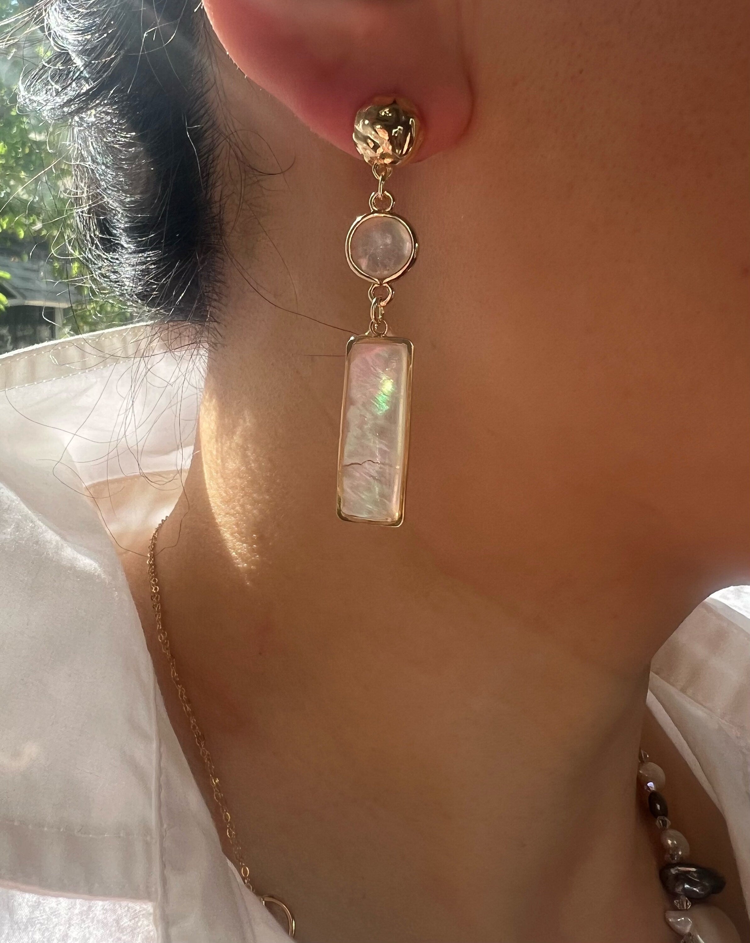 Genuine freshwater shells long dangle earrings. Bridal boho earrings. Art deco mother of pearl earrings.