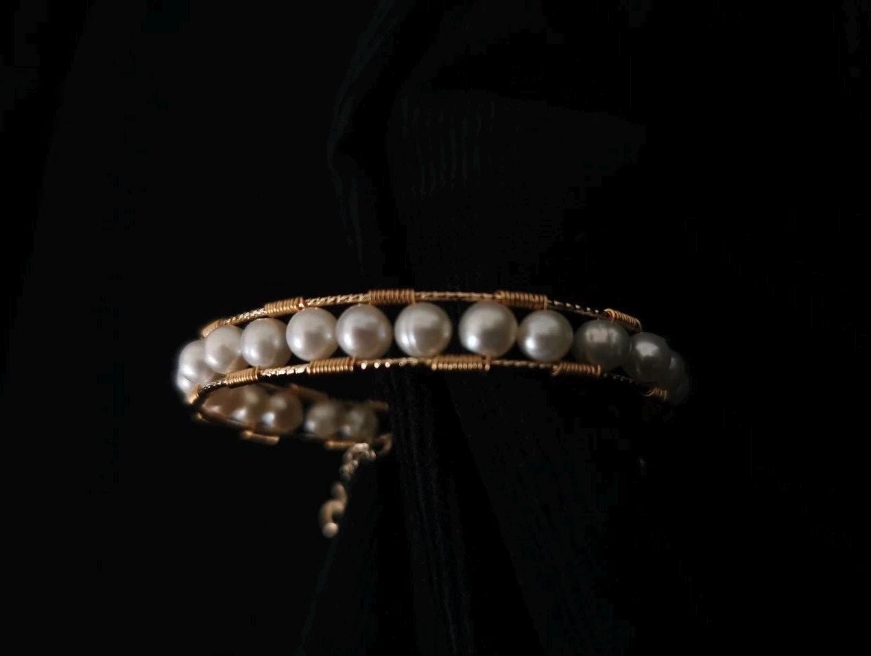 France style elegant freshwater pearl wire wrapped bracelet. Vintage style bracelet. Boho pearl bracelets. Wedding bracelets. Gift for her