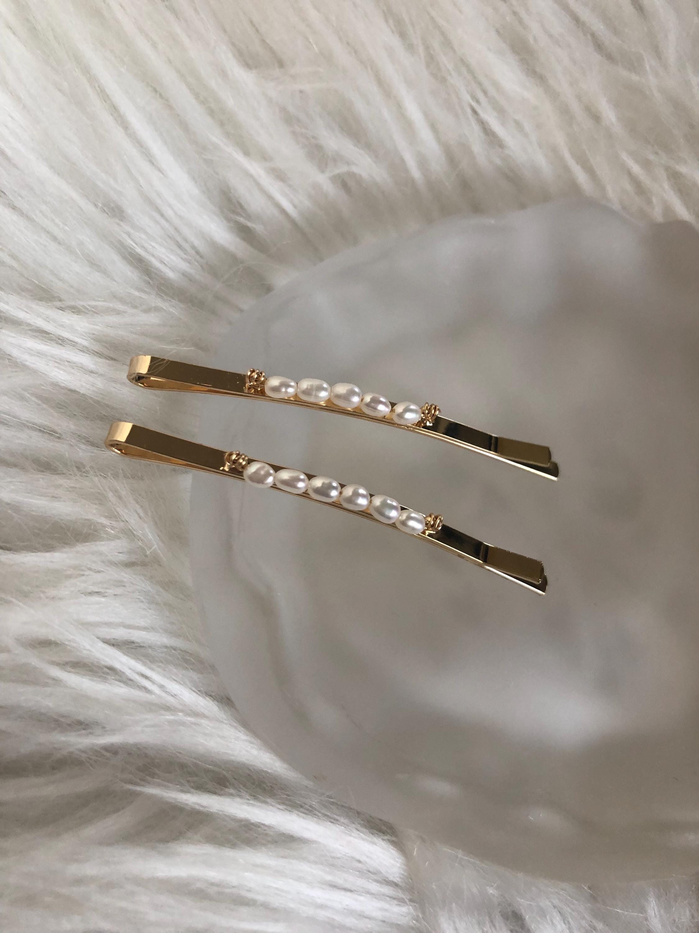 Freshwater rice beads pearl Hair clip. Simply Natural pearl barrette clip. Handmade pearl hair accessories. Pearl hair clasp