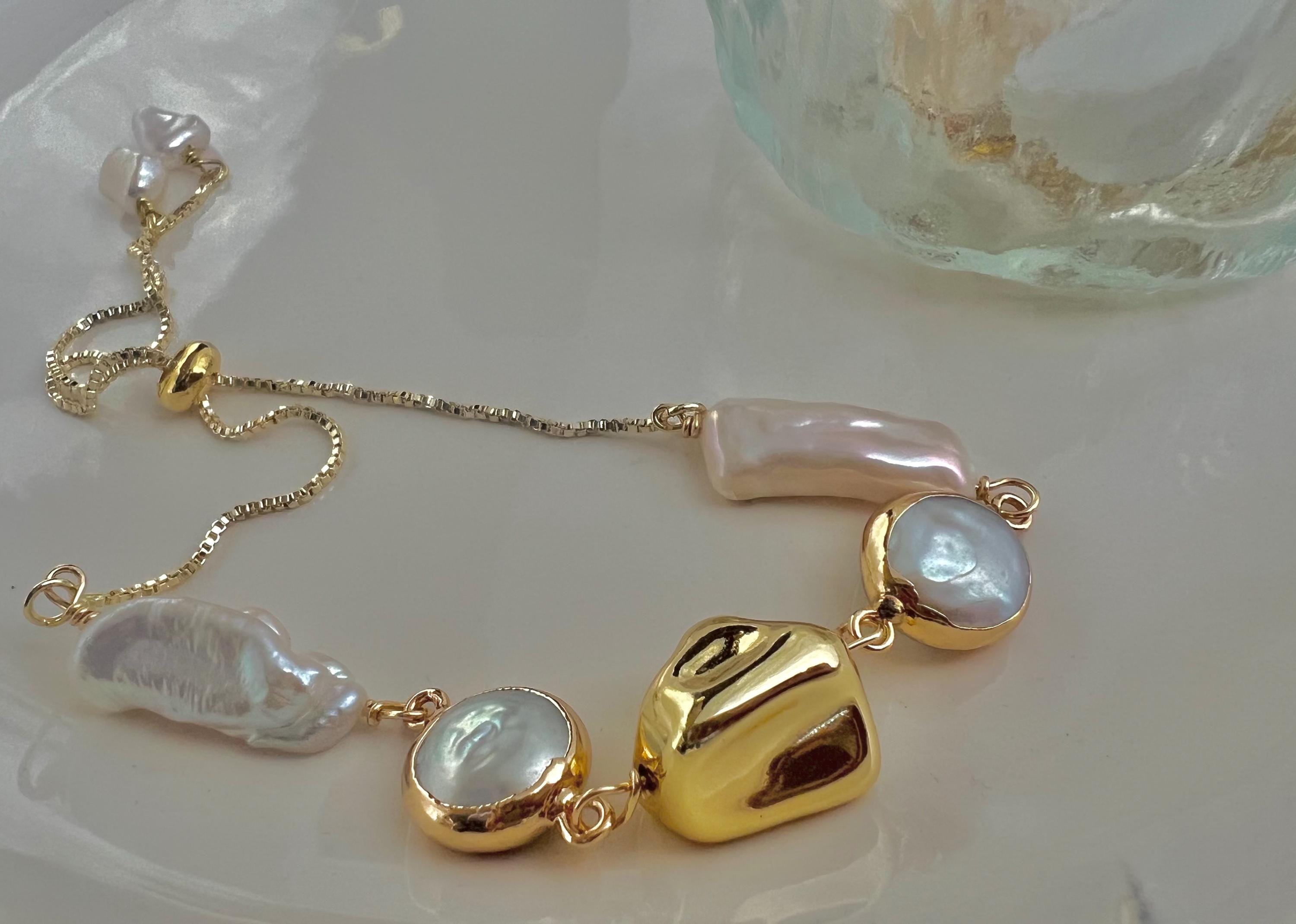 Genuine freshwater baroque pearl gold tone Bracelet. Adjustable bracelet. Boho wedding bridal bracelet. Chunky bracelet.