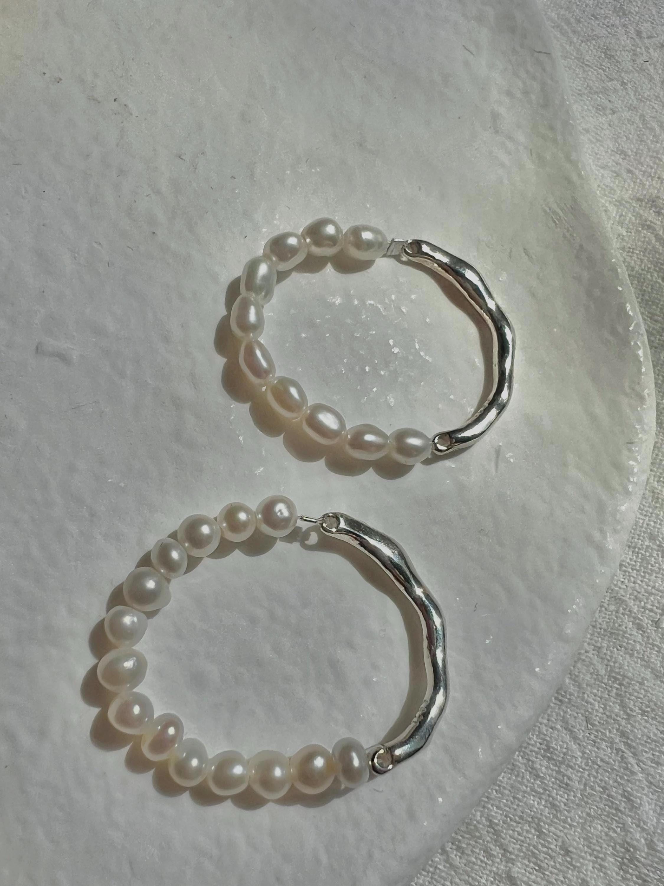 Half freshwater pearls sterling silver beads ring. Minimalist ring. Beaded pearl ring. Multiple ways ring. Wedding ring.