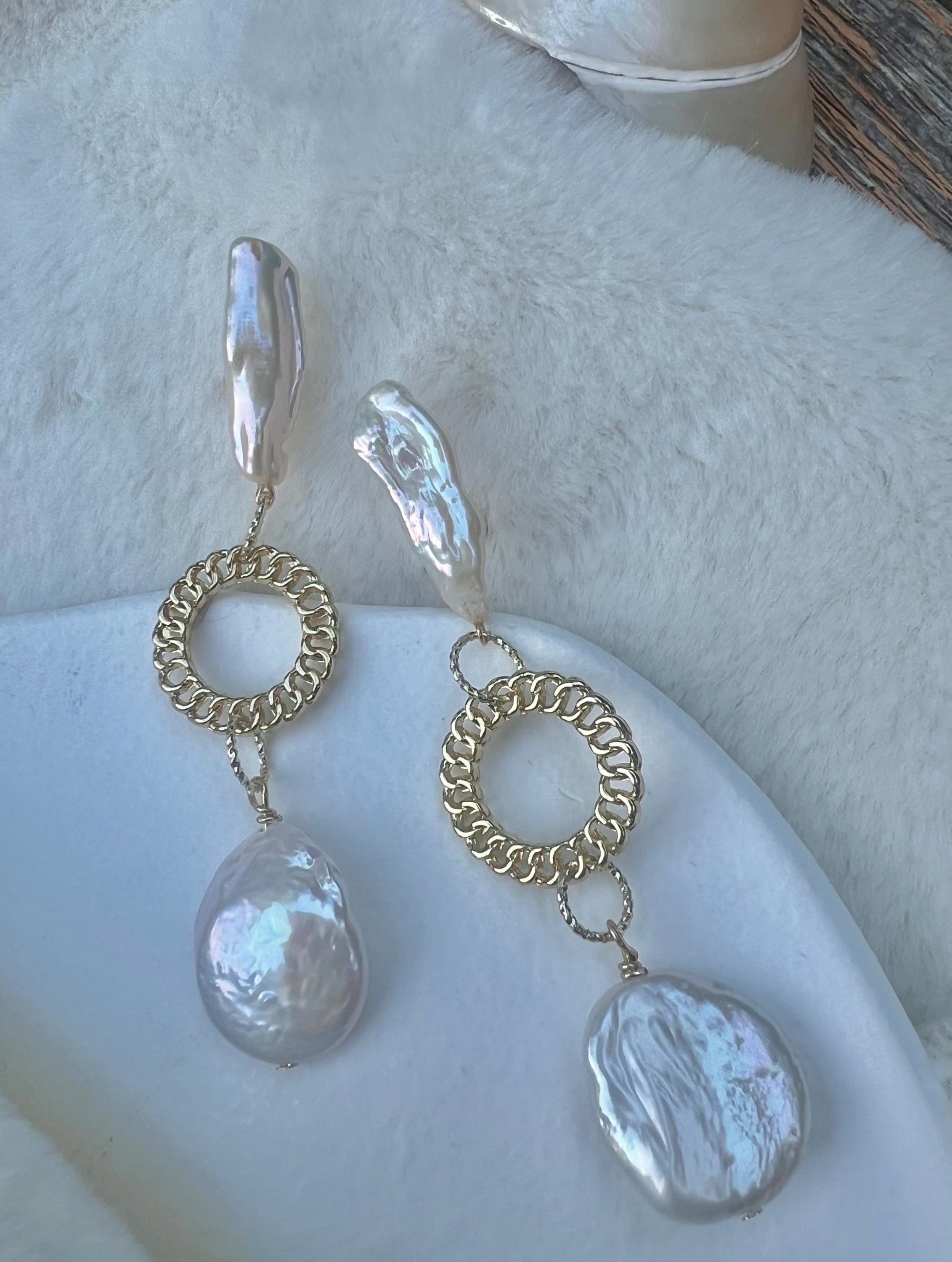 Baroque keshi pearl teardrops earrings. Boho earrings. Freshwater pearl earrings. Bridal earrings. Vintage earrings.