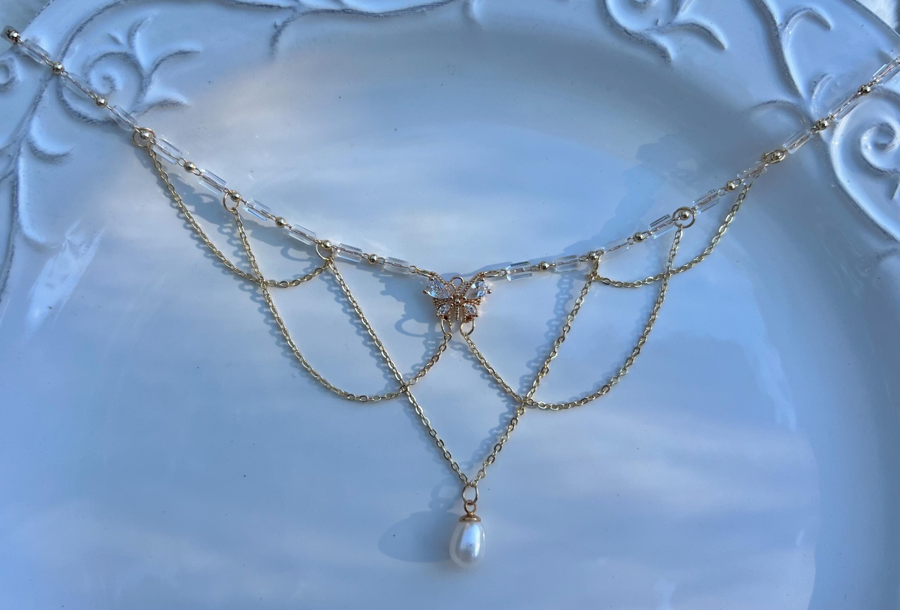 Vintage style freshwater pearl filigree necklace. Art nouveau necklace. Diamonds necklace. Victoria style necklace. Butterfly necklace.