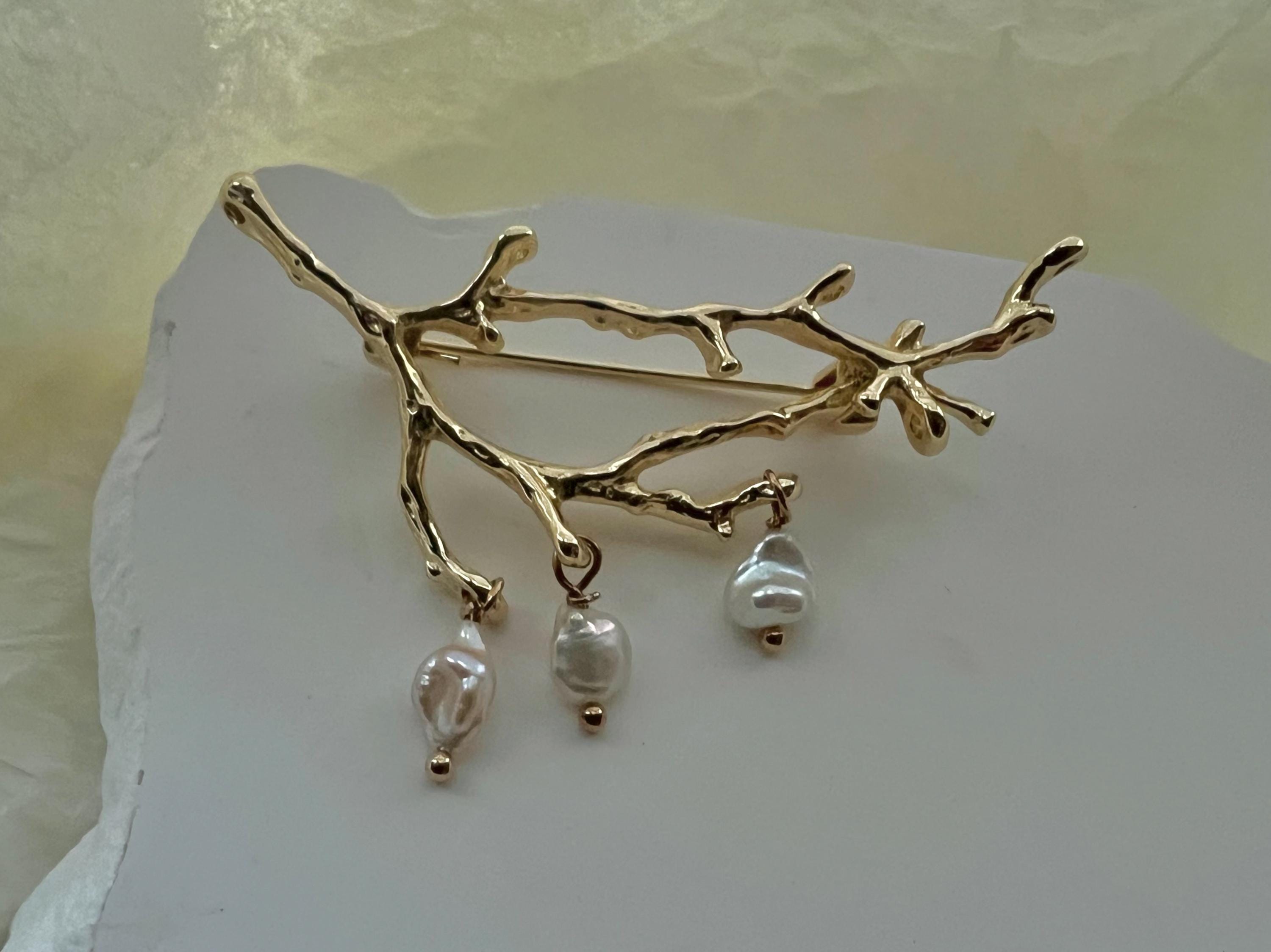 Baroque pearl Safety branch pin brooch. Dangle baroque pearl pin brooch. 18K gold plated genuine pearl pin.Nature Inspired Pearl Brooch.