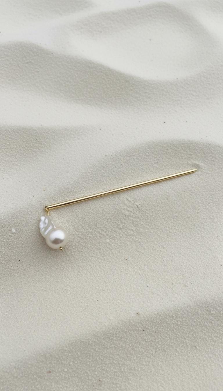Genuine freshwater baroque pearl hair pin. Hair accessory. Bridesmaid hair pin. Minimalist wedding headband. Boho hair pin. Gift.