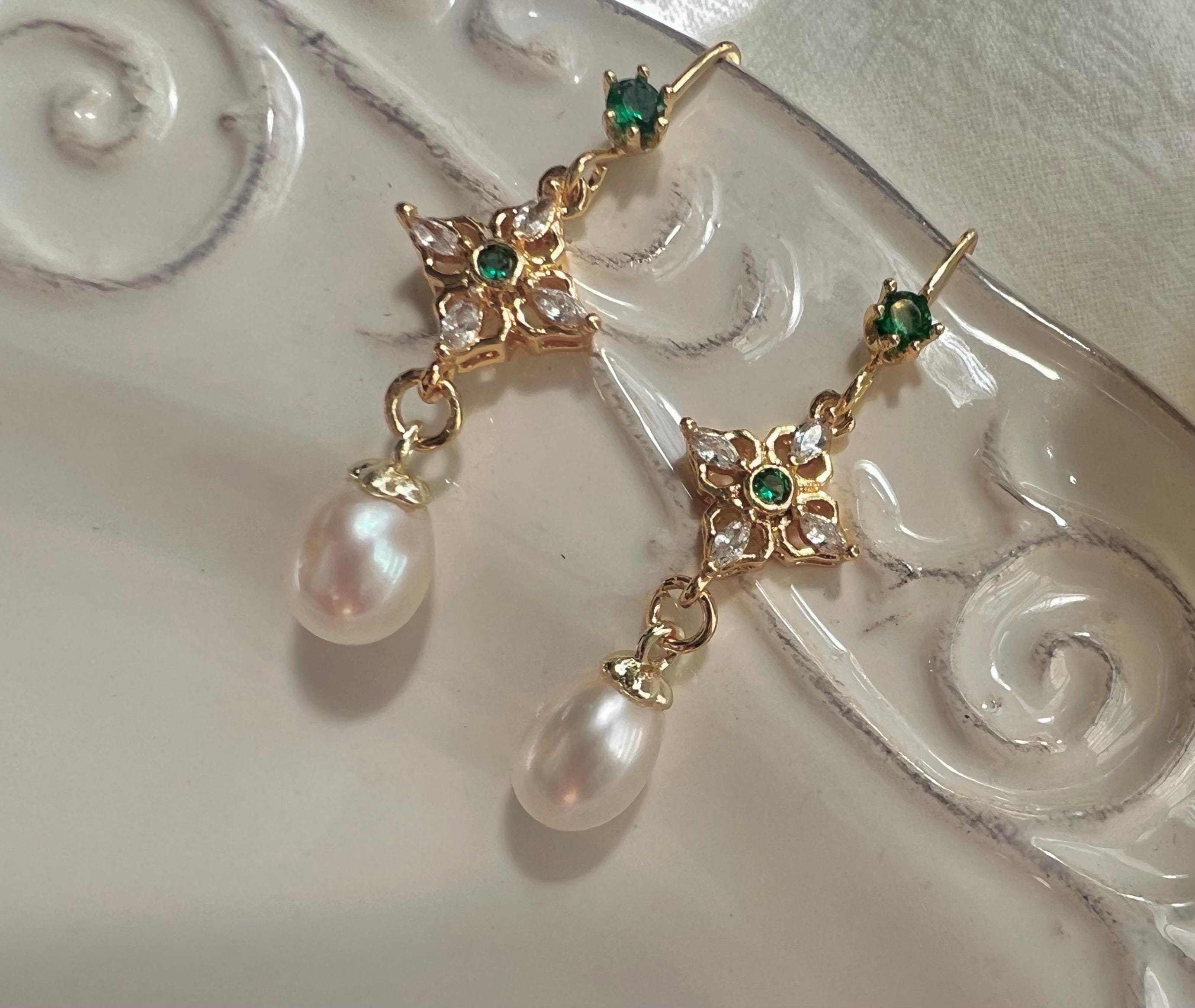 Vintage Pearl Drop Earrings, Green Gemstone Floral Earrings, Gold Dainty Bridal Earrings, Small Elegant Pearl Earrings, Gift for Her