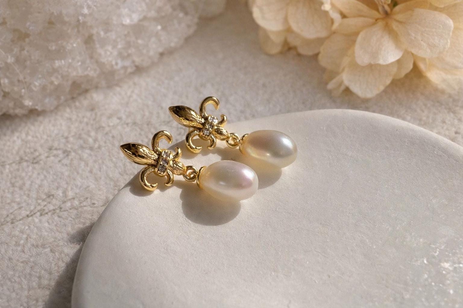 French Fleur de Lis Pearl Earrings, Gold Drop Earrings, Freshwater Pearl Dangle, Vintage Style Bridal Earrings, Elegant Pearl Jewelry Gift