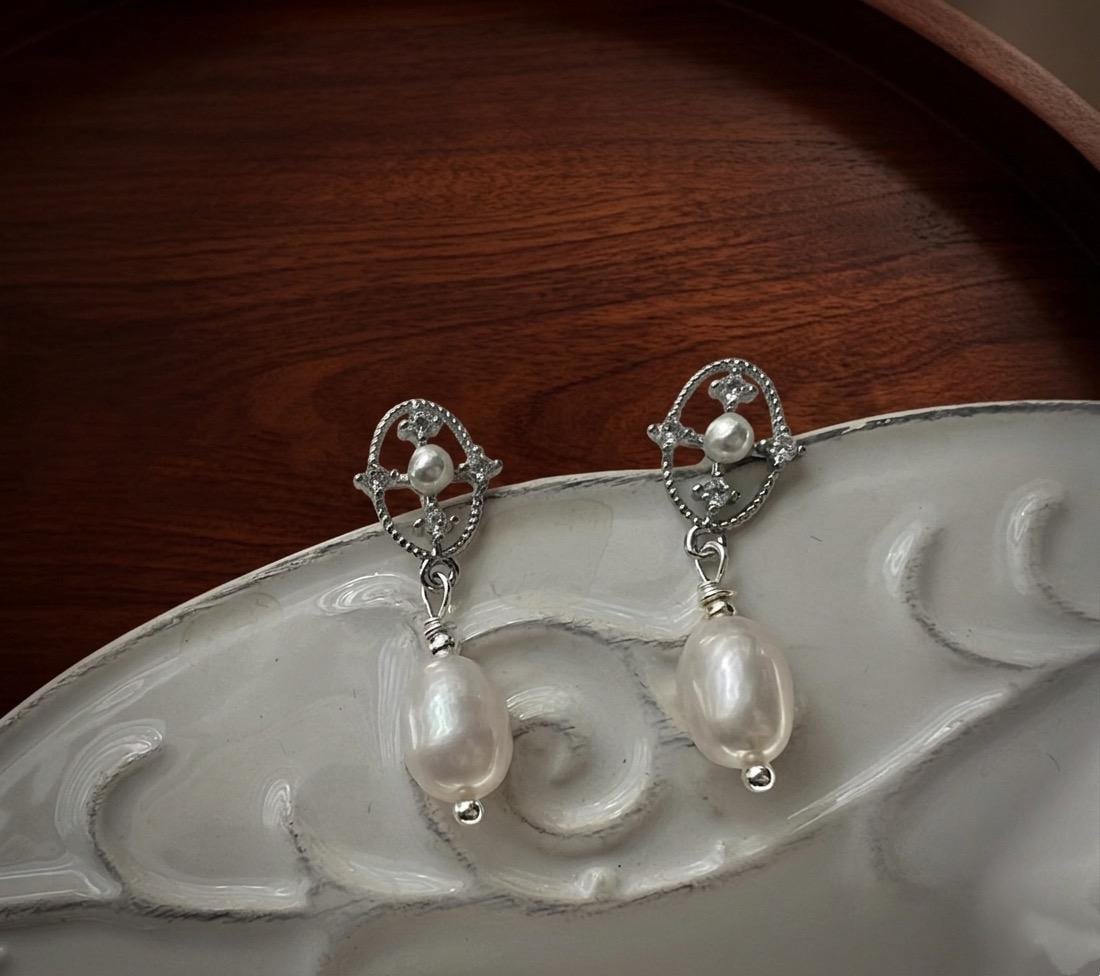Vintage-Inspired Pearl Dangle Earrings, Art Deco Chandelier Drop Earrings with CZ and Fresh Water Pearl, Gold Bridal Jewelry, Gifts for Her