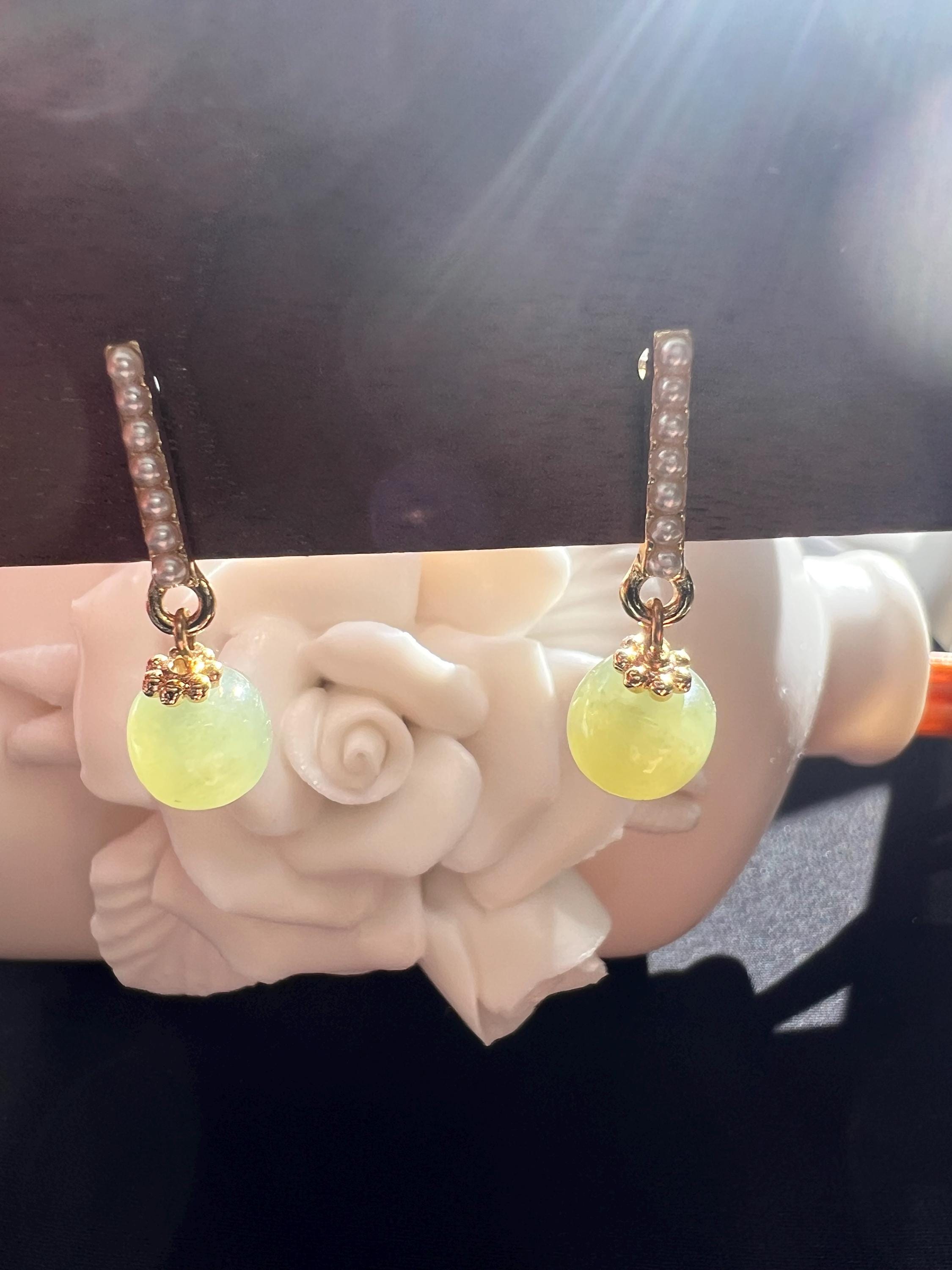 Dainty Natural Jade and Pearl Drop Earrings, 18K Gold Plated Tiny Pale Jade Bead clip on Earrings, Elegant Minimalist Jewelry, Gift for Her