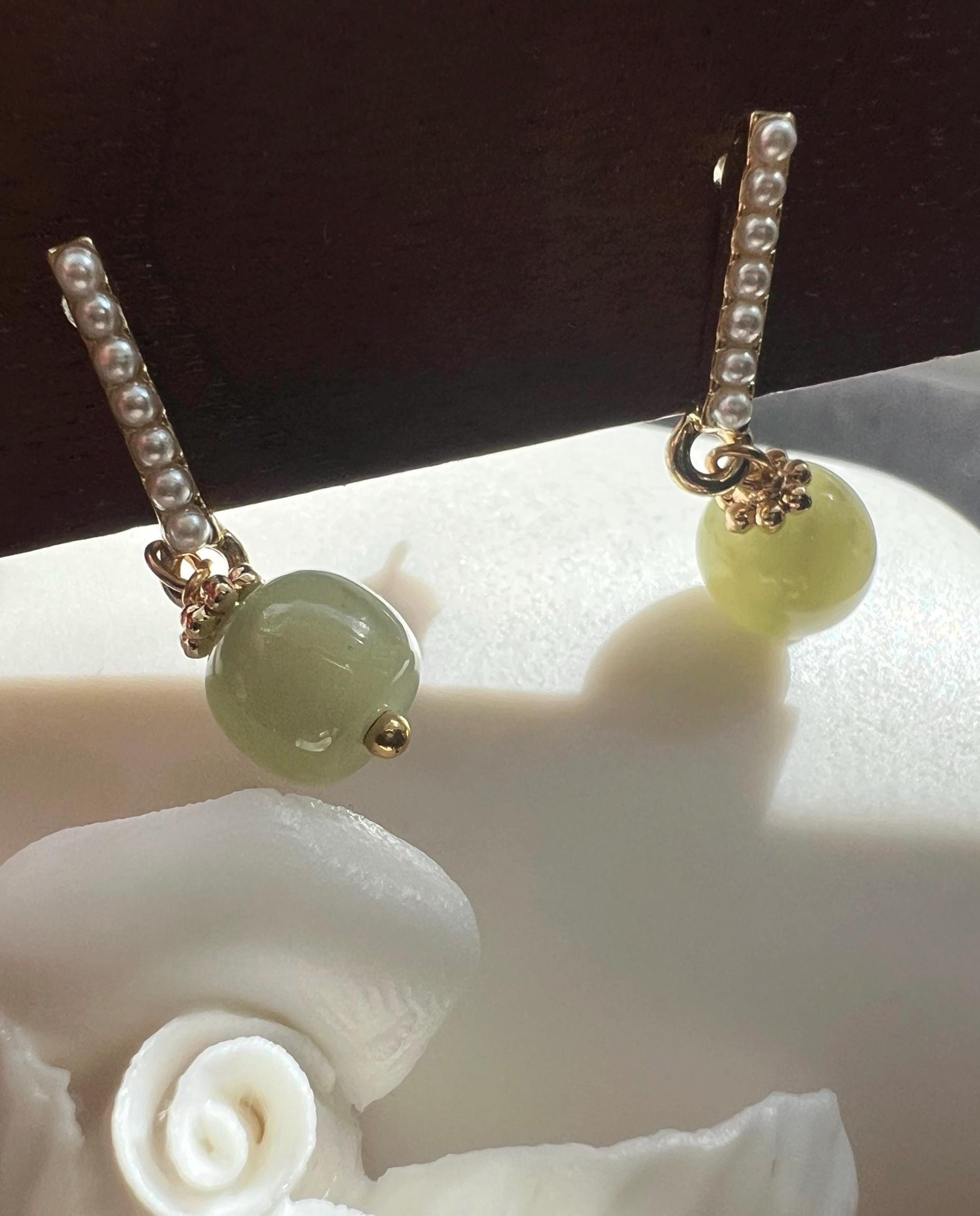 Dainty Natural Jade and Pearl Drop Earrings, 18K Gold Plated Tiny Pale Jade Bead clip on Earrings, Elegant Minimalist Jewelry, Gift for Her