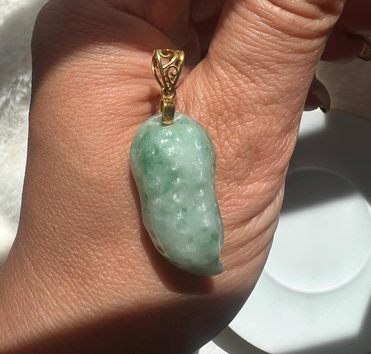 Green Jadeite Peanut Pendant in 18K Gold