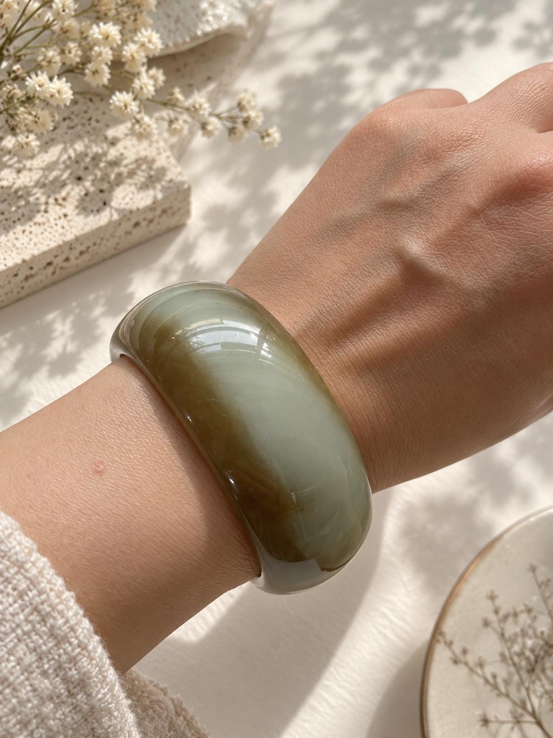 Wide Sugar-White Nephrite Bangle, 58 mm