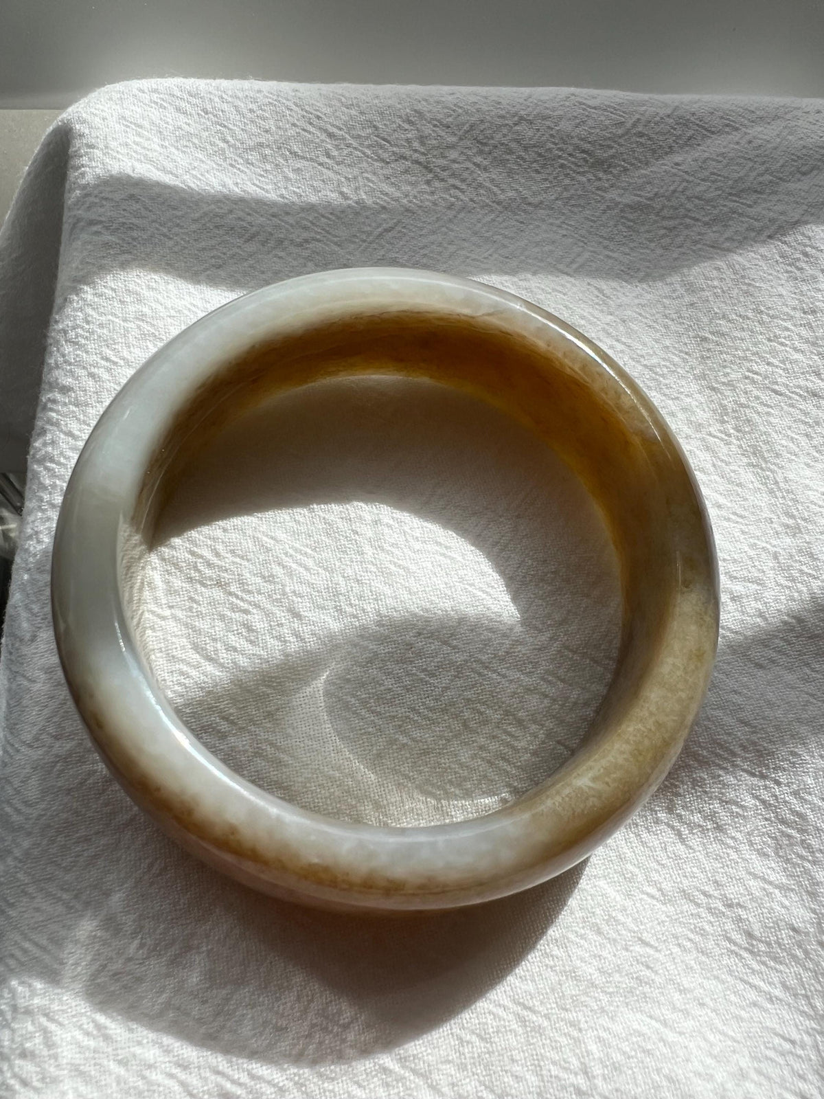 Sugar-White Nephrite Bangle, 60 mm