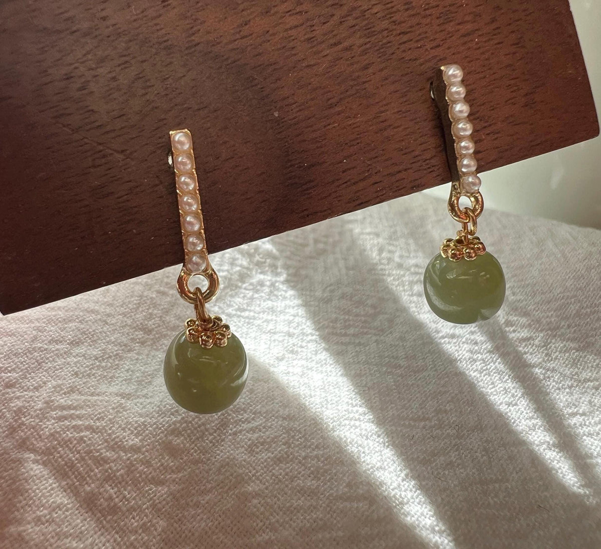 Light Green Nephrite & Pearl Earrings